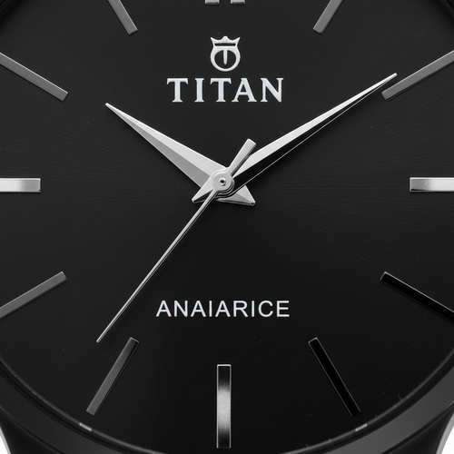 Dial Close-Up